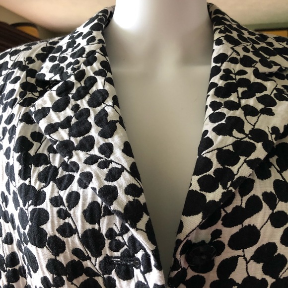 JONES WEAR Ladies Sz 16 Black & White Jacket. Quality material. - Picture 4 of 13